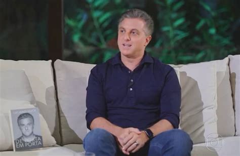 Luciano Huck sobre criação de Tiazinha e Feitiçeira:。